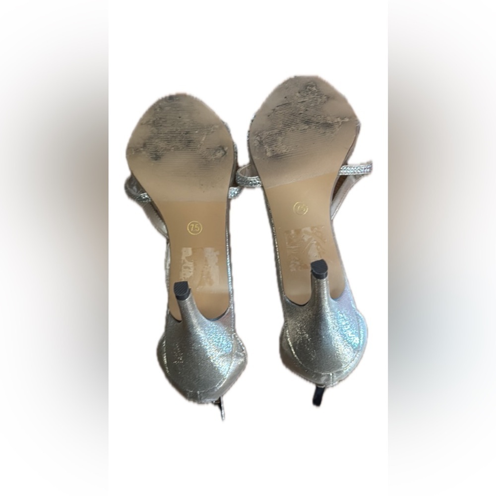 Sean Alani Dressy strapped heels 7.5 - Picture 3 of 3